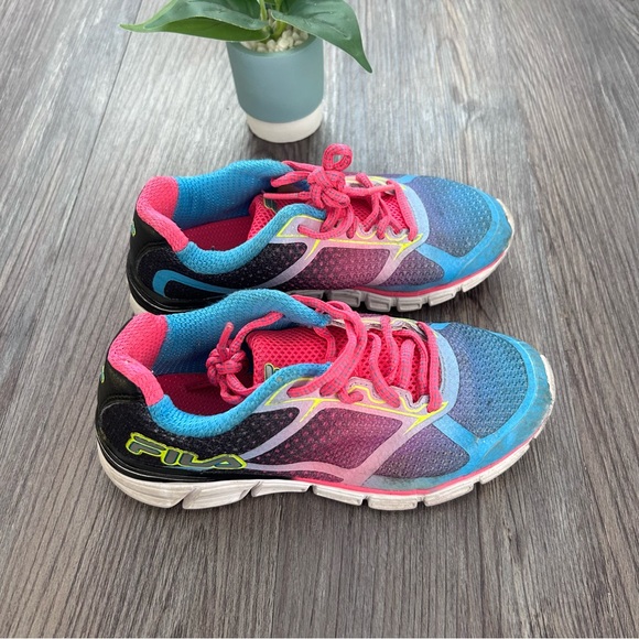 Fila Girls running shoes size 1 - Picture 2 of 9